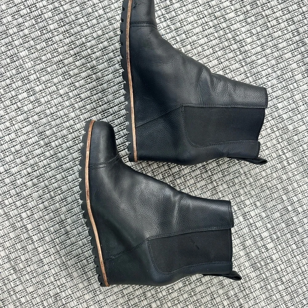 UGG Pax Leather Wedge Bootie Brown Size 10